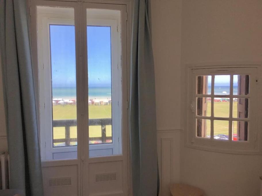 Bel Appartement Vue Mer Centre-Ville, Face Plage Dieppe Buitenkant foto