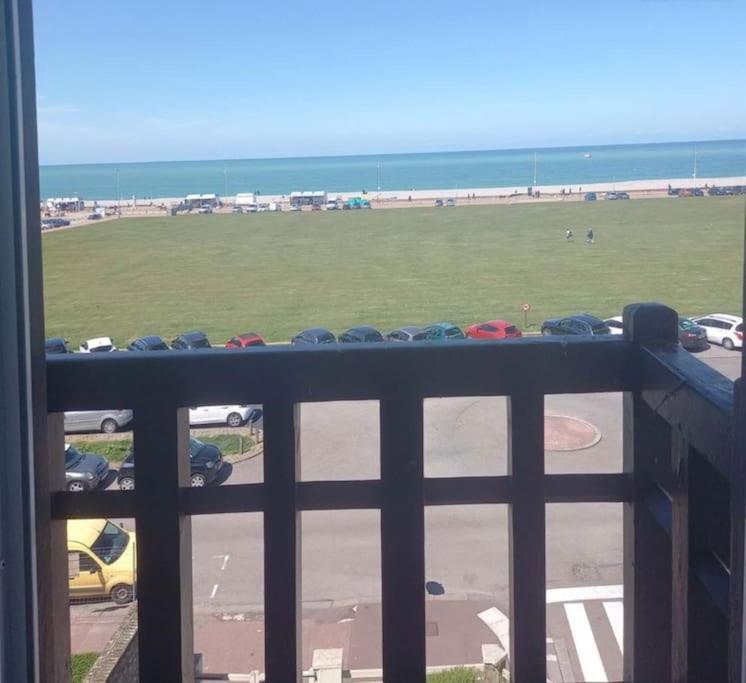 Bel Appartement Vue Mer Centre-Ville, Face Plage Dieppe Buitenkant foto